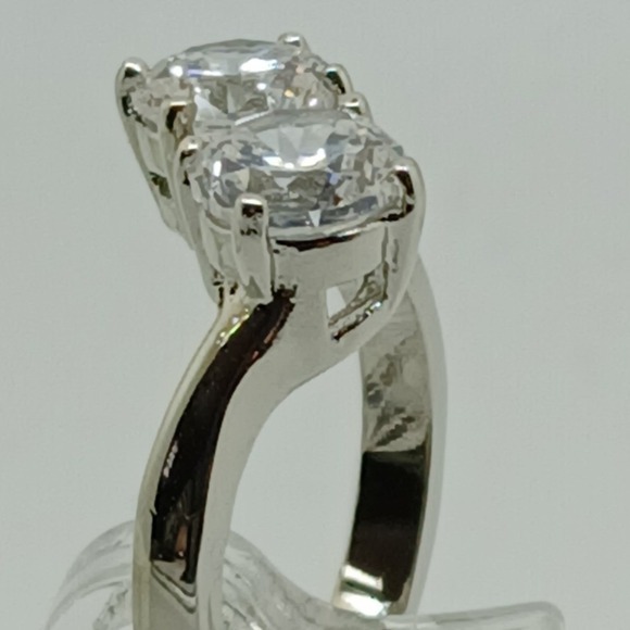 Size 10 Vintage 1990s Two Stone Round Cubic Zirconia Bypass Ring Silver Tone NOS - Picture 6 of 12